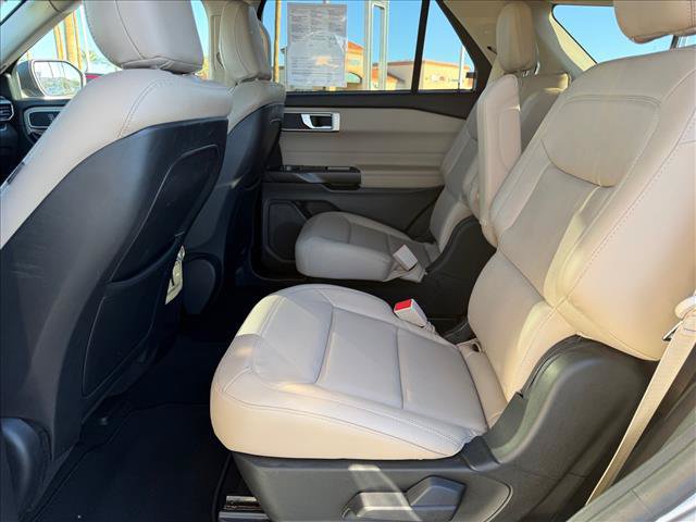 Used 2020 Ford Explorer XLT w/ Equipment Group 202A RWD image 7