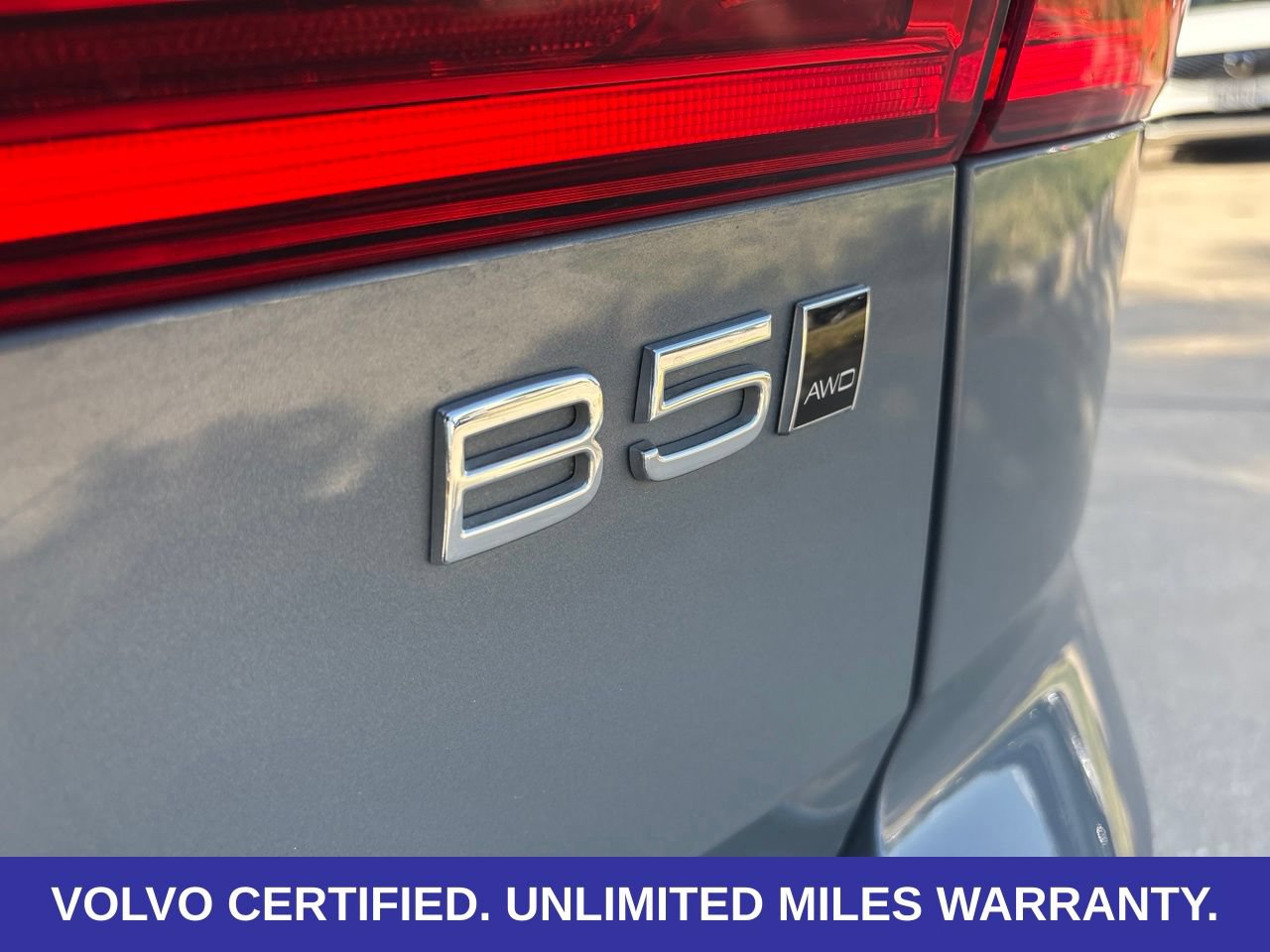 Certified 2023 Volvo XC60 B5 Ultimate w/ Climate Package AWD/4WD image 9