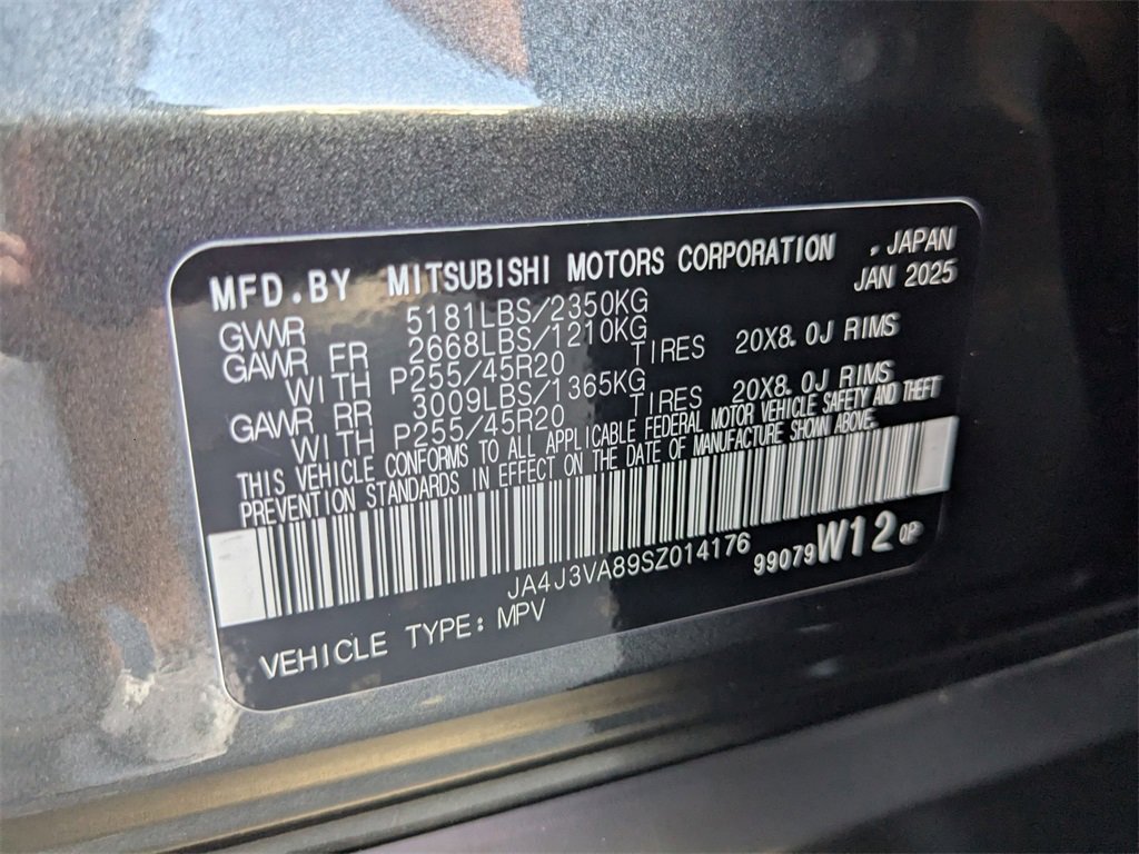 Used 2025 Mitsubishi Outlander SE image 35