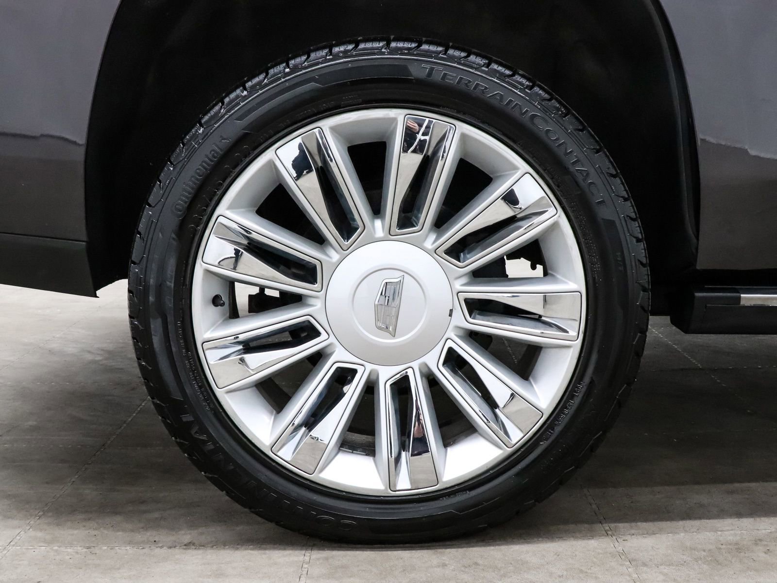 Used 2016 Cadillac Escalade Platinum image 10