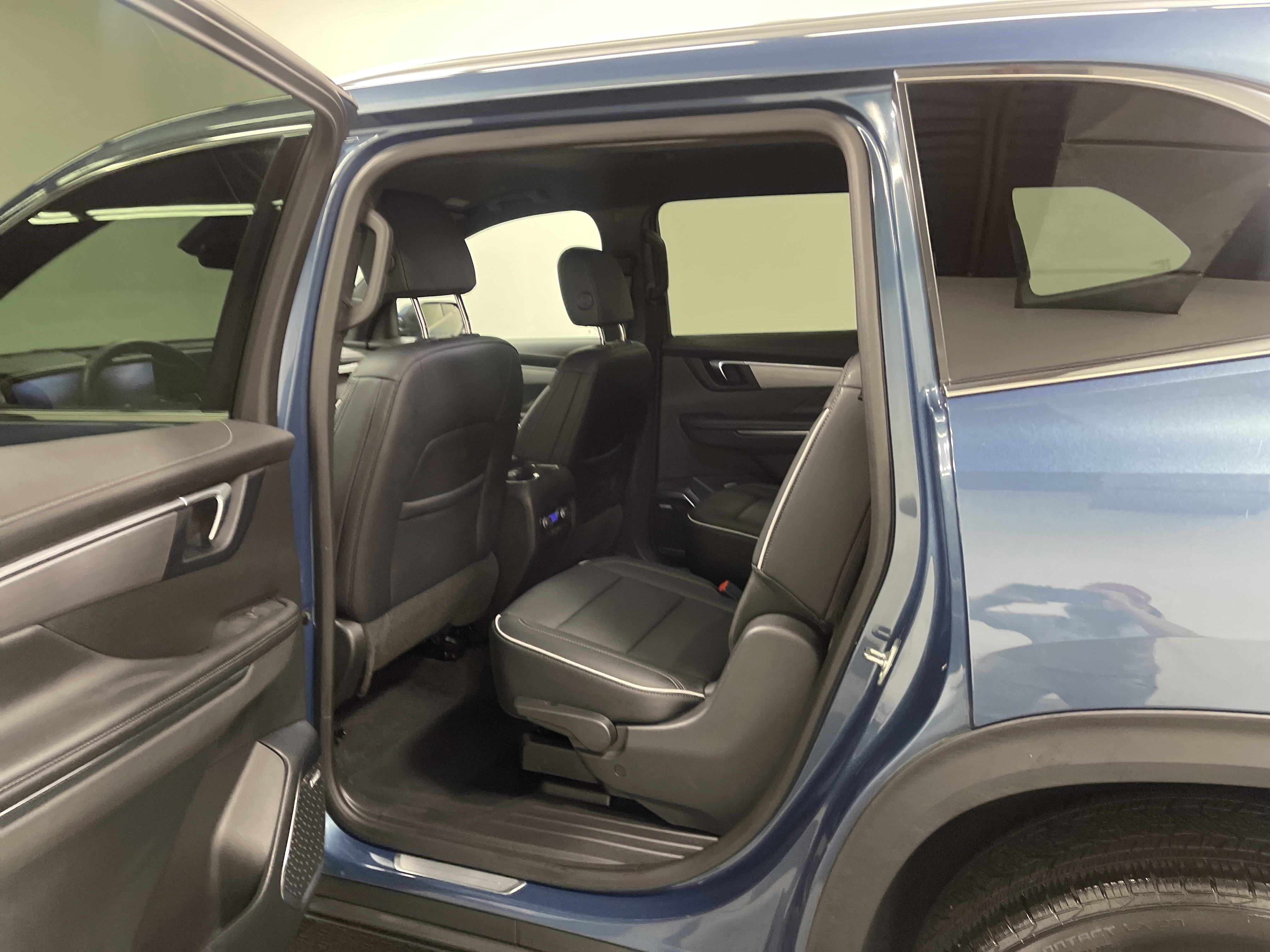 Used 2025 Buick Enclave Preferred image 13