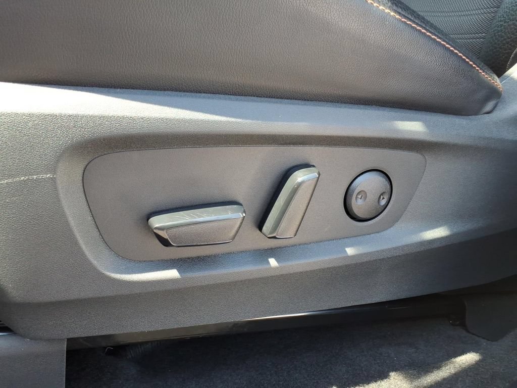 Used 2024 Nissan Pathfinder Rock Creek AWD/4WD image 3