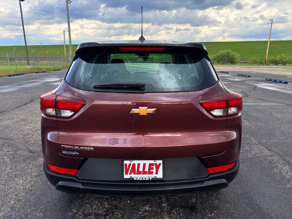 Used 2023 Chevrolet TrailBlazer LS FWD image 9