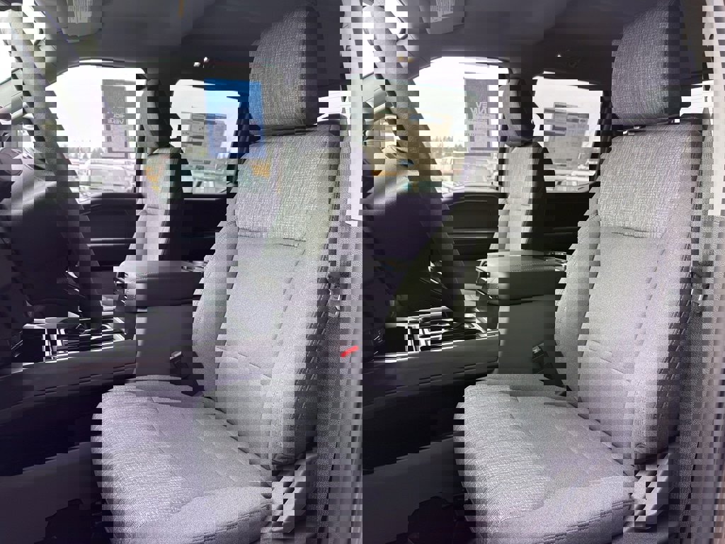 New 2026 Ford F250 XLT w/ XLT Premium Package image 16