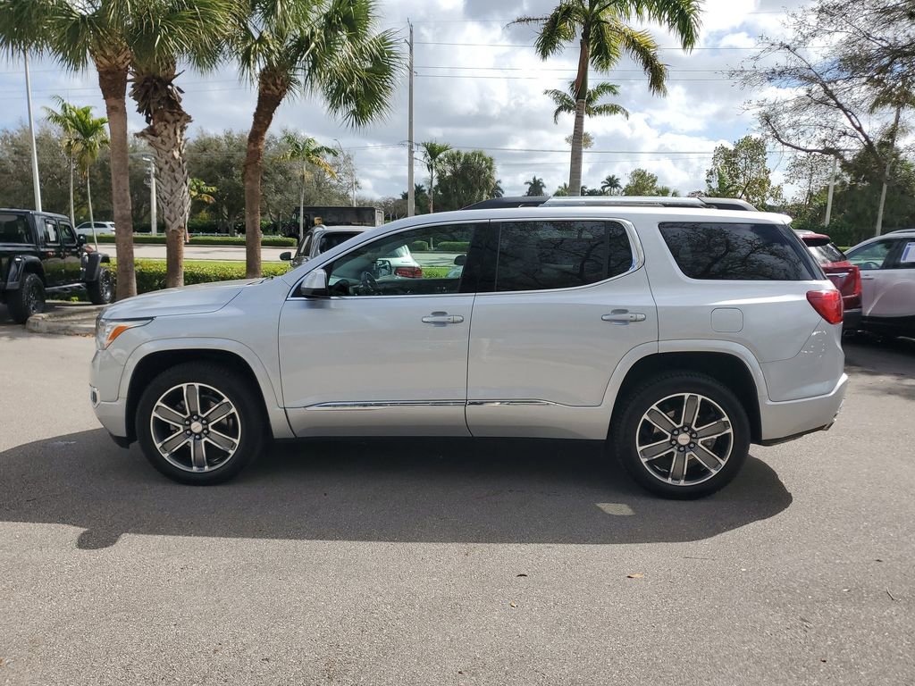 Used 2019 GMC Acadia Denali w/ Technology Package image 2