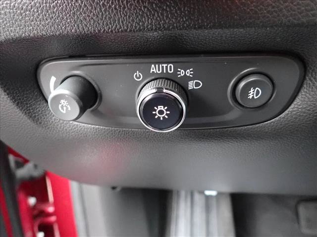 Used 2020 Chevrolet Traverse RS AWD/4WD image 18
