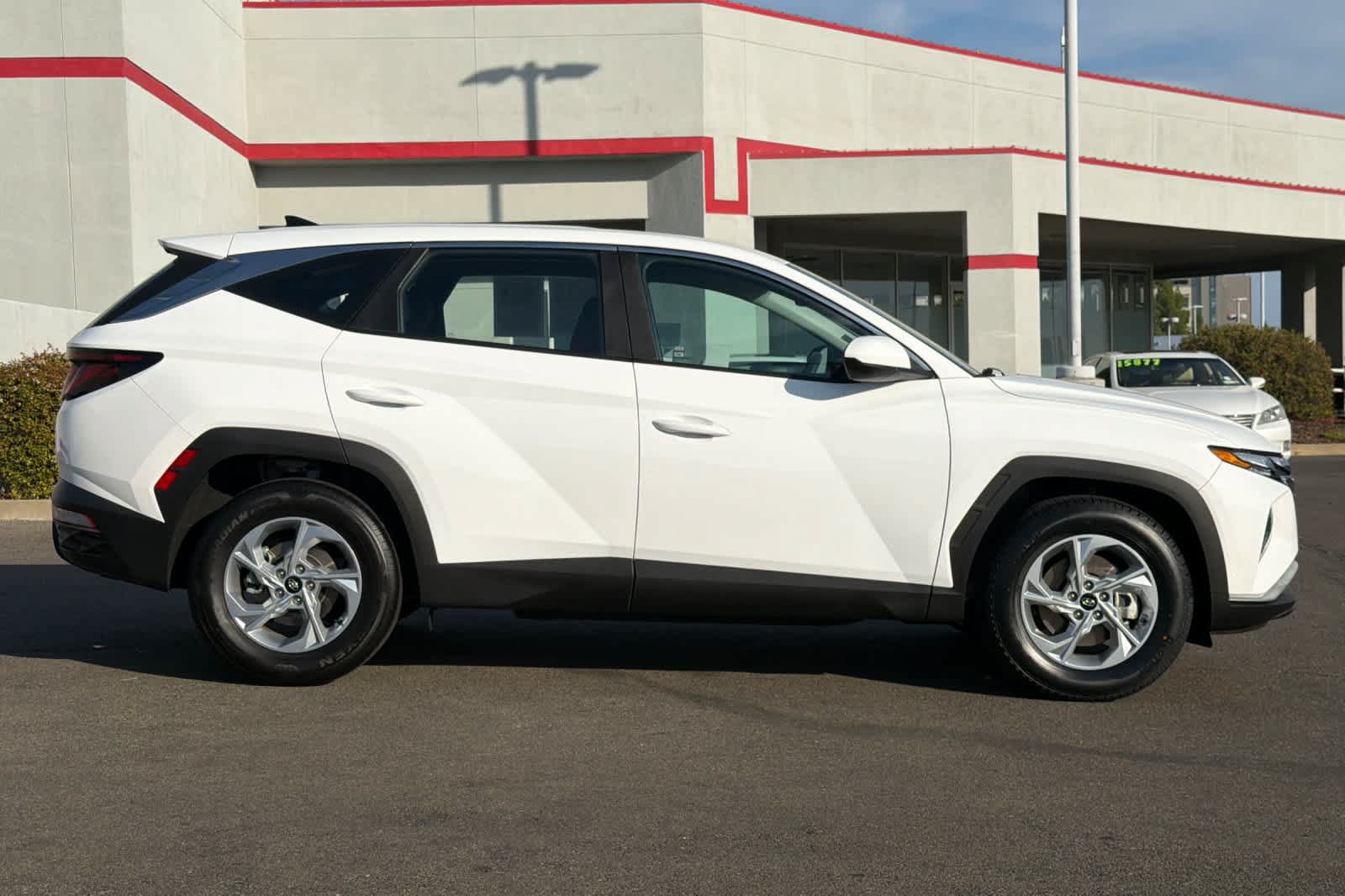 Used 2023 Hyundai Tucson SE FWD image 6