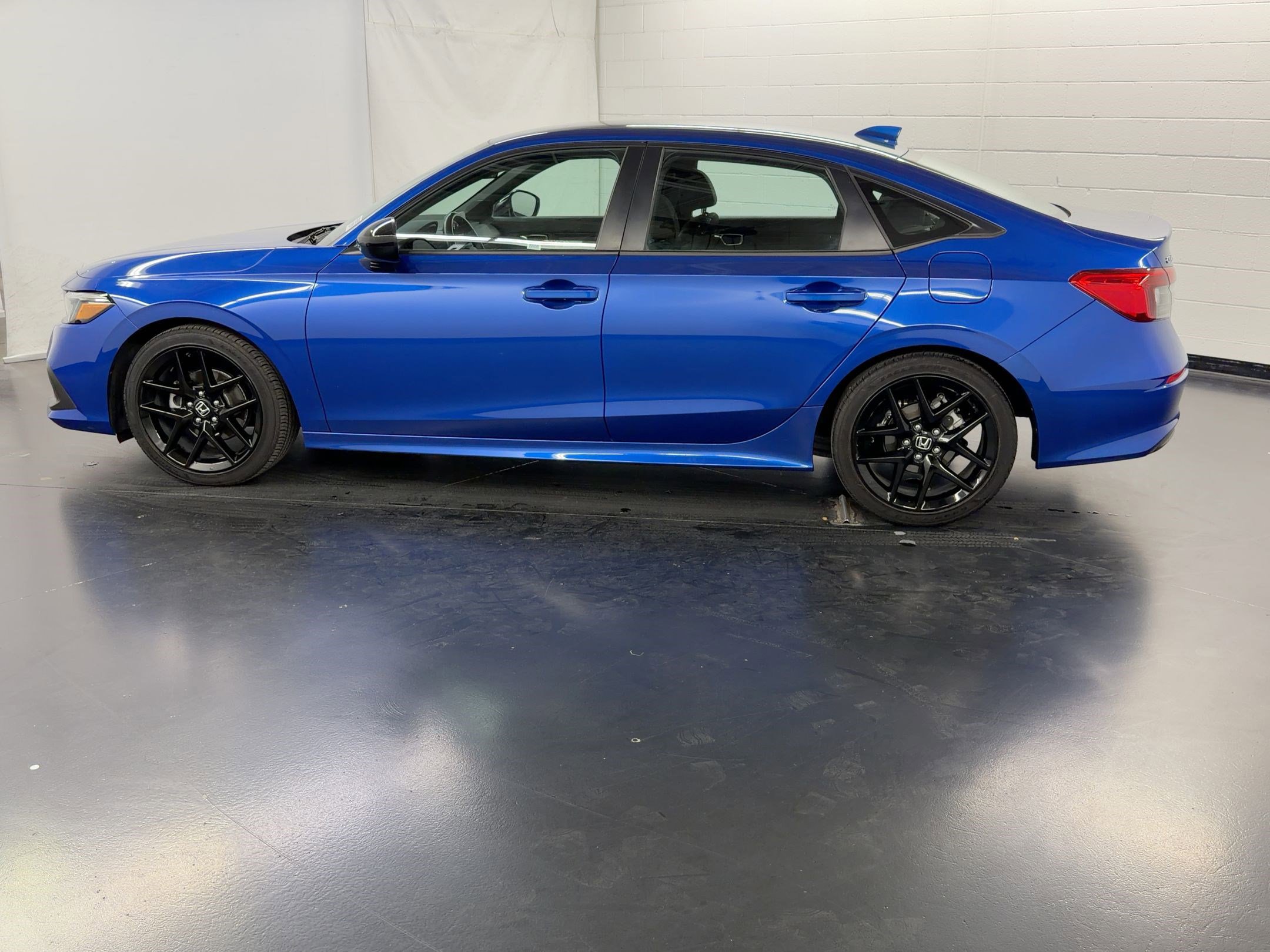 Certified 2024 Honda Civic Sport image 2