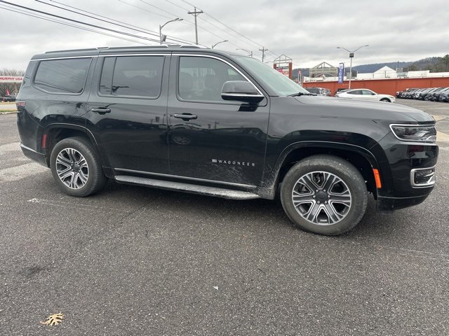 Used 2023 Jeep Wagoneer 4WD w/ Premium Group I image 4