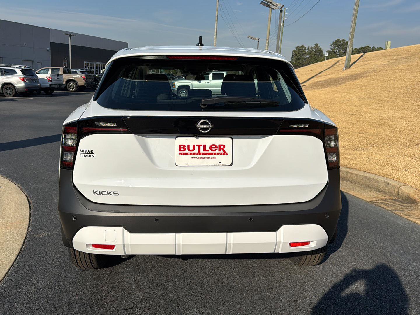 New 2026 Nissan Kicks S image 4