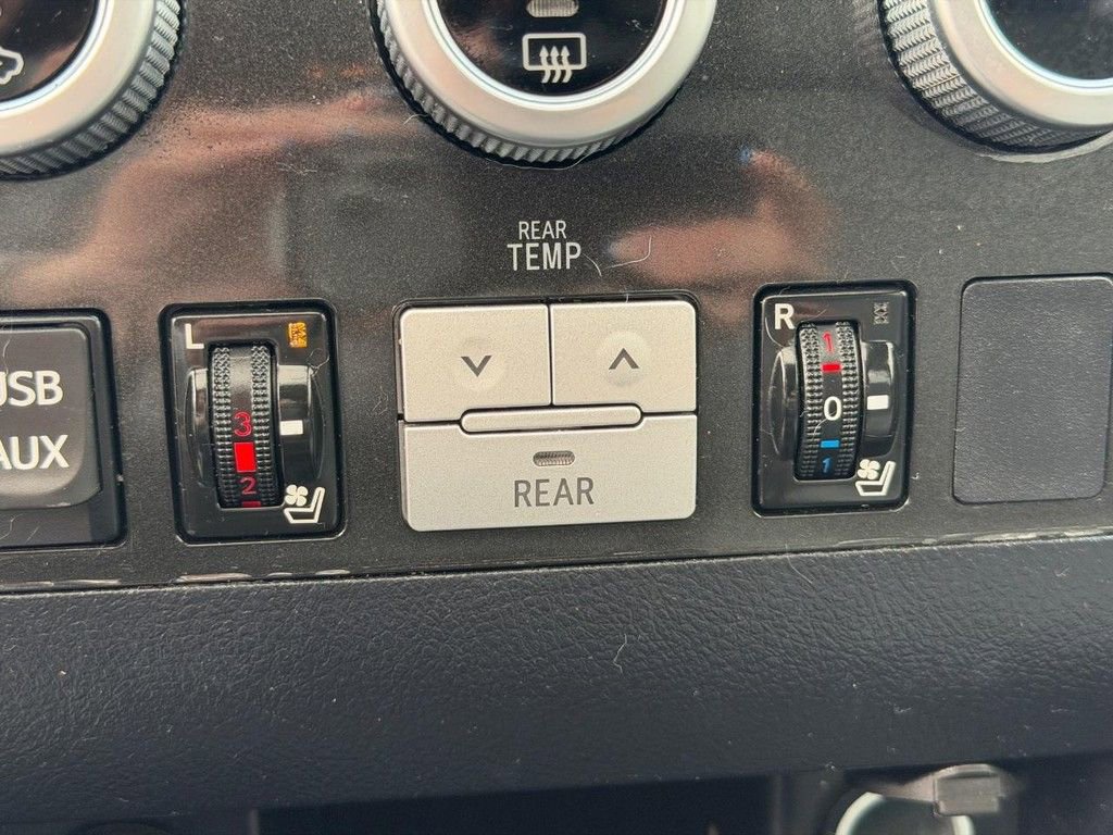 Used 2017 Toyota Sequoia Platinum image 29