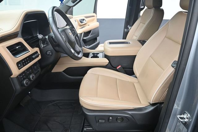 Used 2024 Chevrolet Tahoe Premier w/ Premium Package AWD/4WD image 13