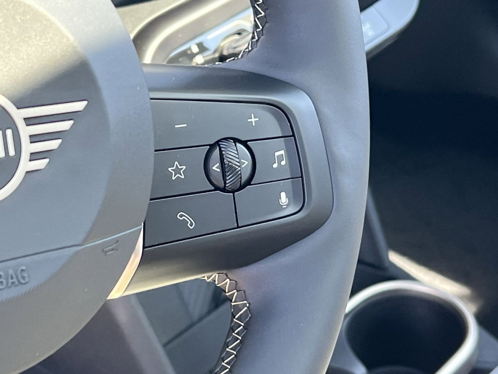 Certified 2025 MINI Cooper S image 29