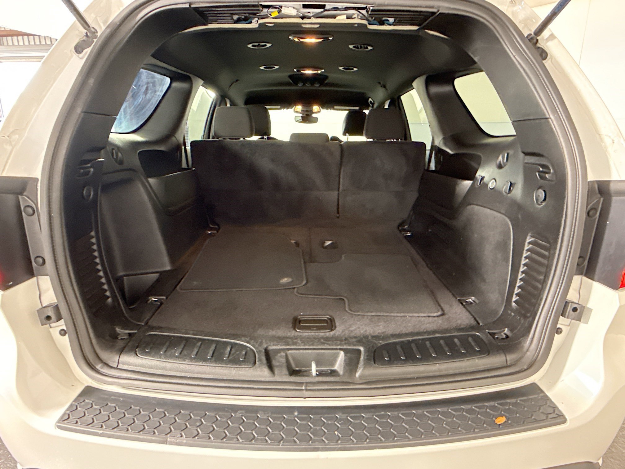 Used 2023 Dodge Durango SXT RWD image 35