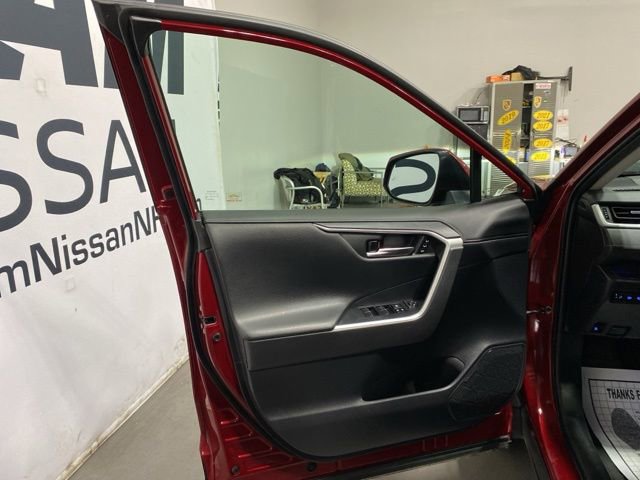 Used 2021 Toyota RAV4 Limited AWD/4WD image 9