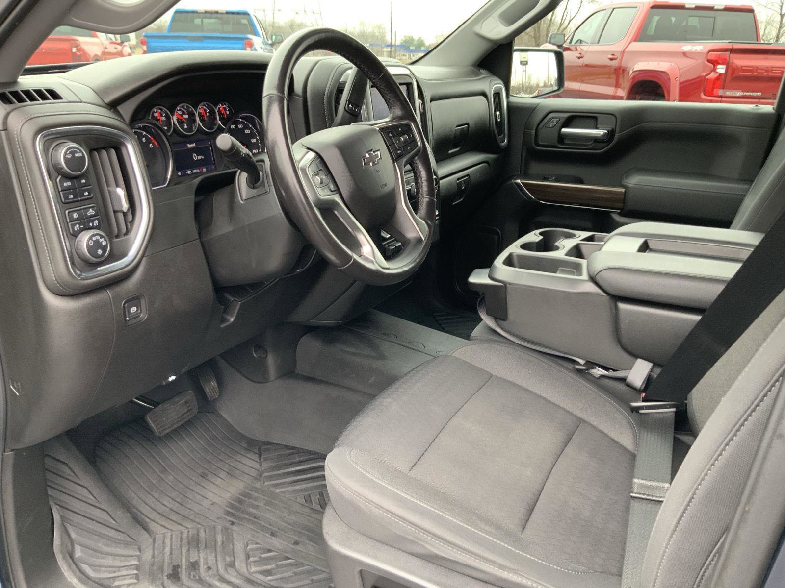 Used 2021 Chevrolet Silverado 1500 RST image 25