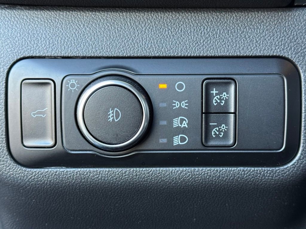 Used 2022 Ford Escape SEL image 17