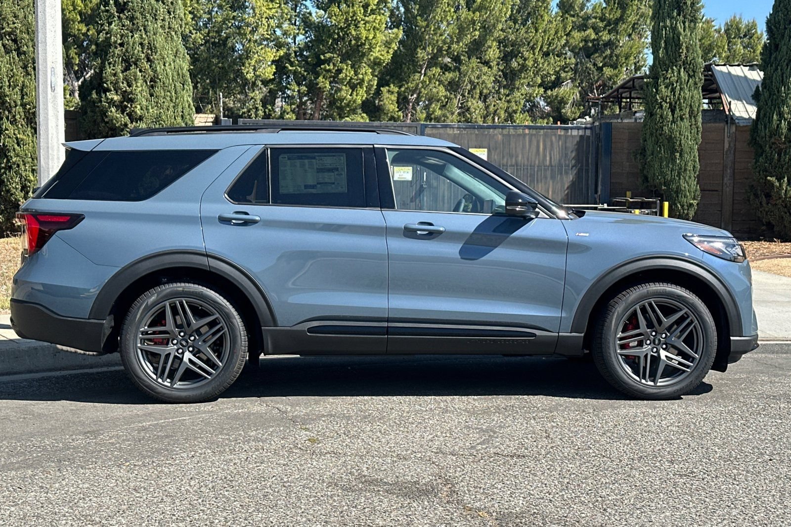 New 2026 Ford Explorer ST-Line w/ ST-Line Street Pack RWD image 3