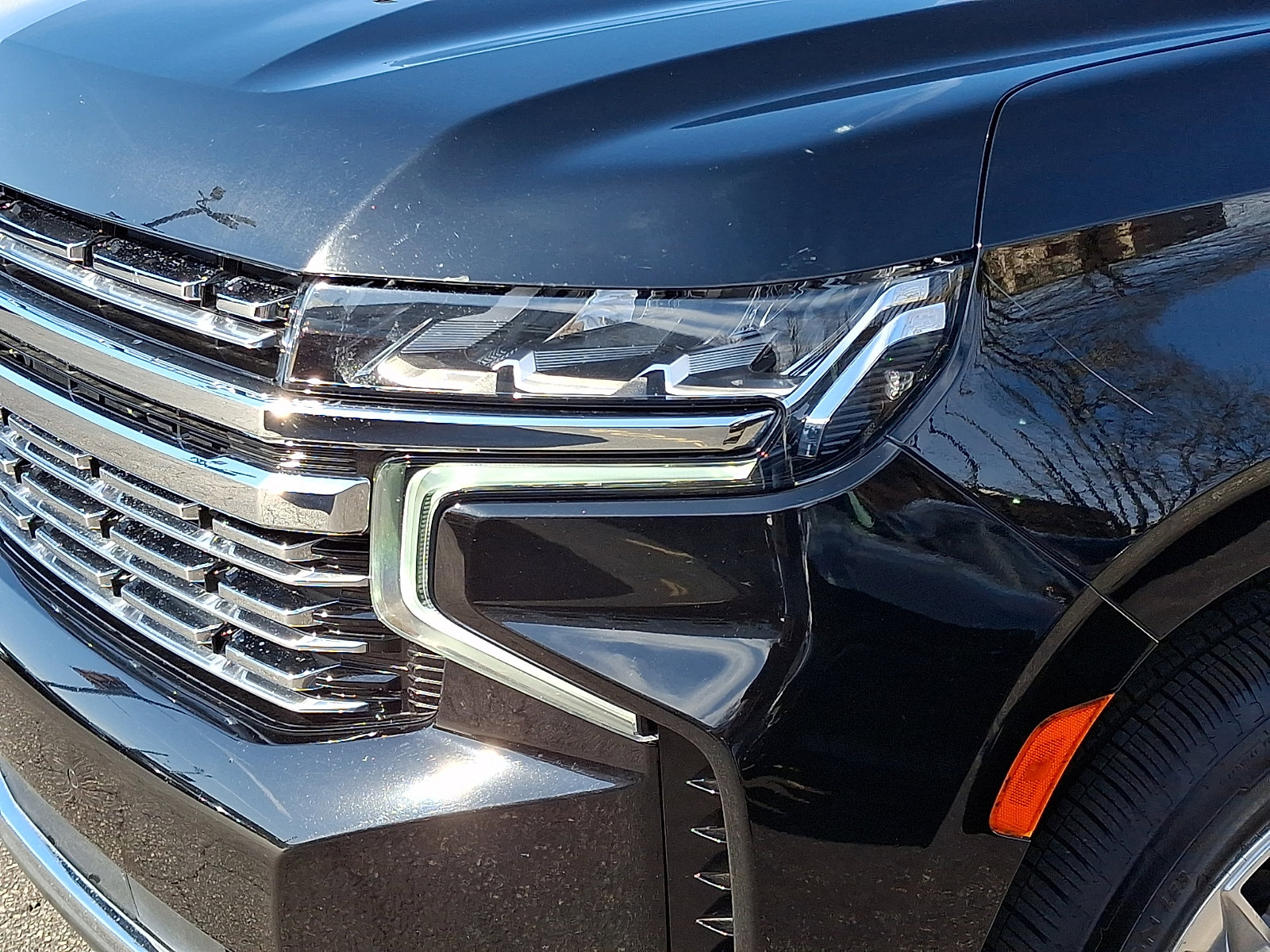 Certified 2024 Chevrolet Suburban Premier AWD/4WD image 10