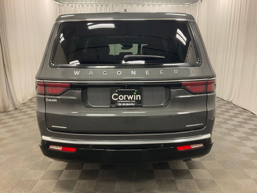 Used 2023 Jeep Wagoneer L Series III w/ Premium Group I image 3