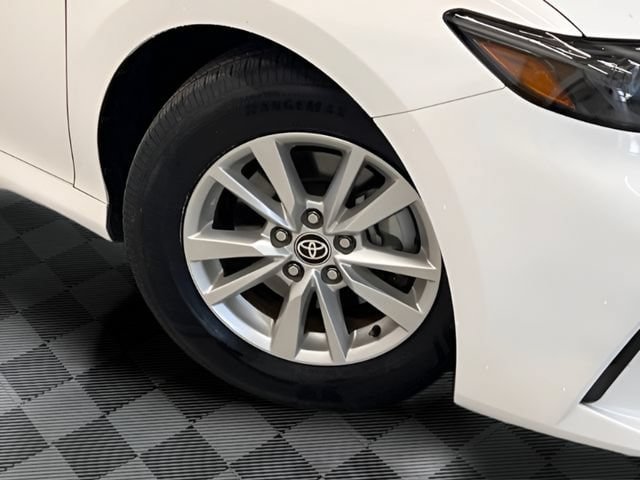 Used 2025 Toyota Camry LE FWD image 26