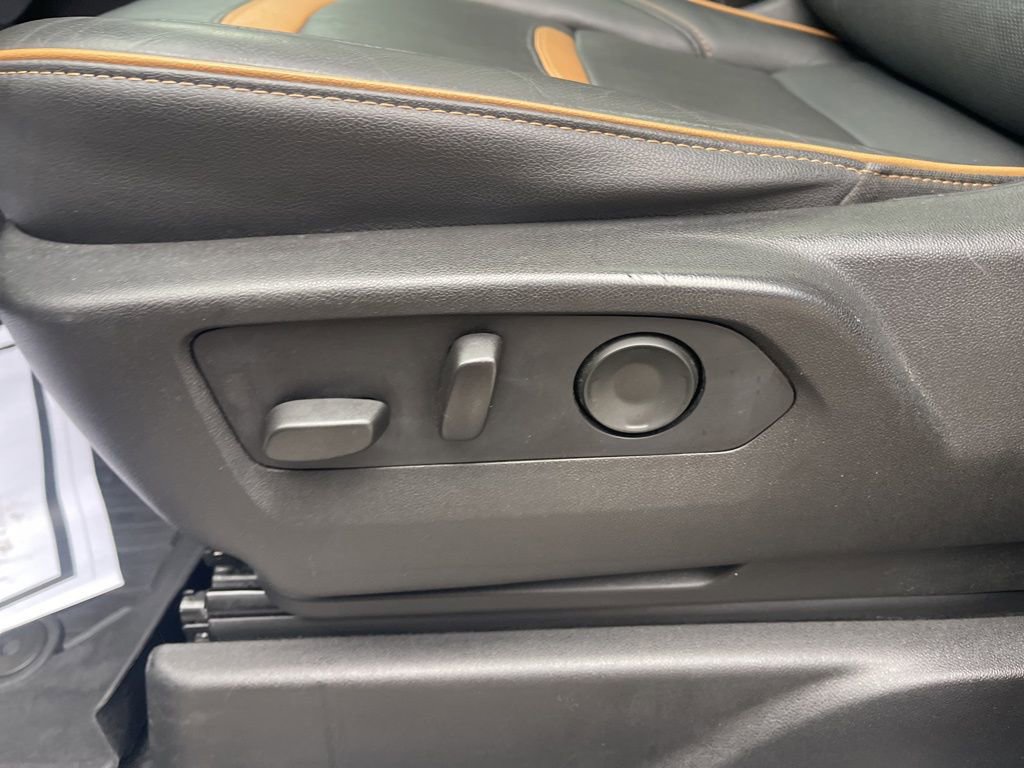 Used 2021 GMC Yukon AT4 w/ AT4 Premium Plus Package image 26