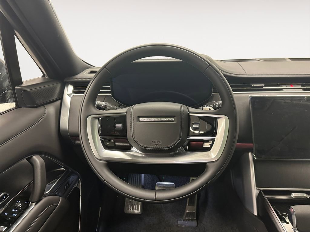 New 2026 Land Rover Range Rover Long Wheelbase SE AWD/4WD image 12