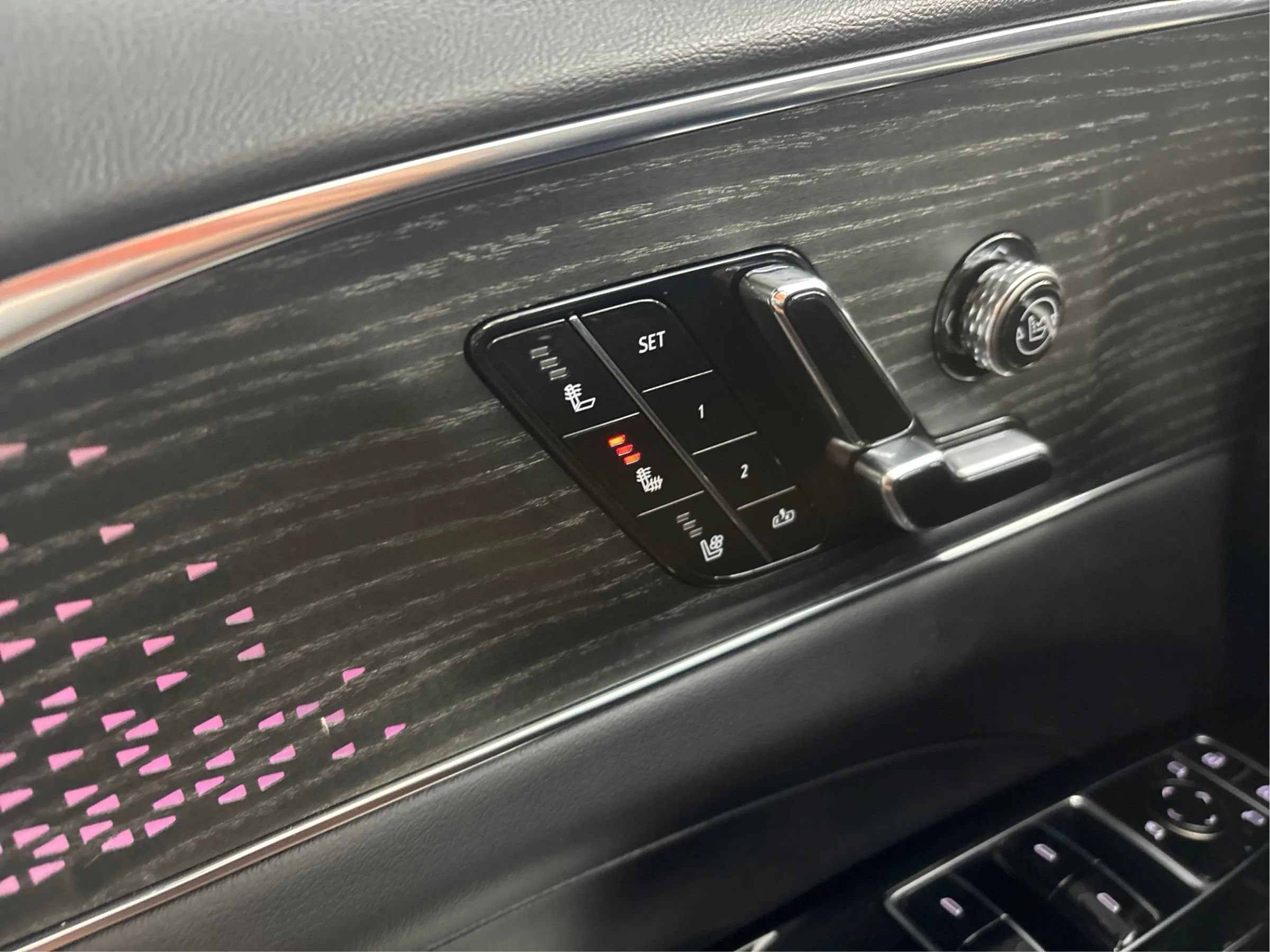 Used 2023 Cadillac Lyriq AWD image 43