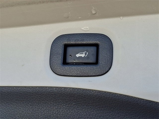 Used 2014 Nissan Rogue SL image 26