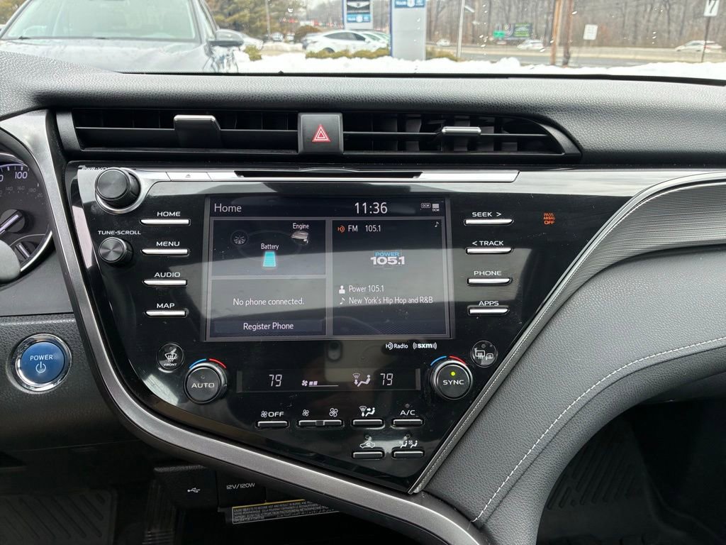 Used 2020 Toyota Camry SE w/ Sunroof Package image 28