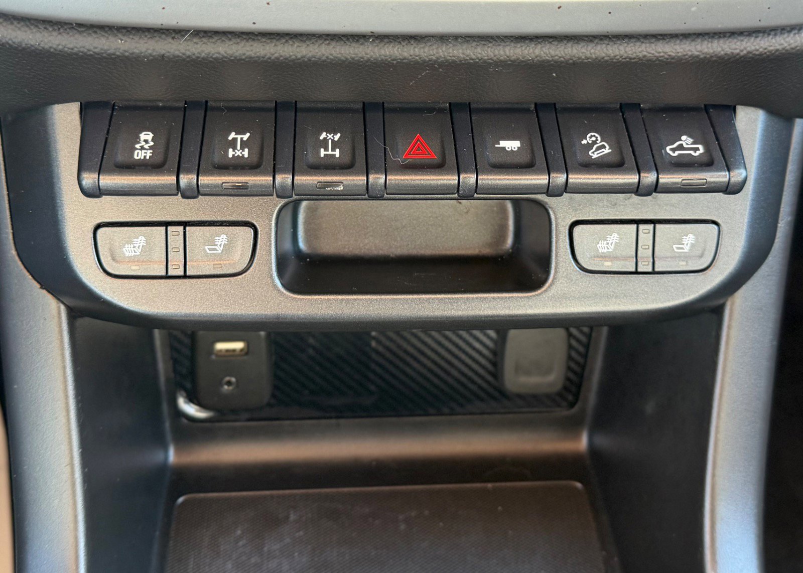 Used 2018 Chevrolet Colorado ZR2 image 37