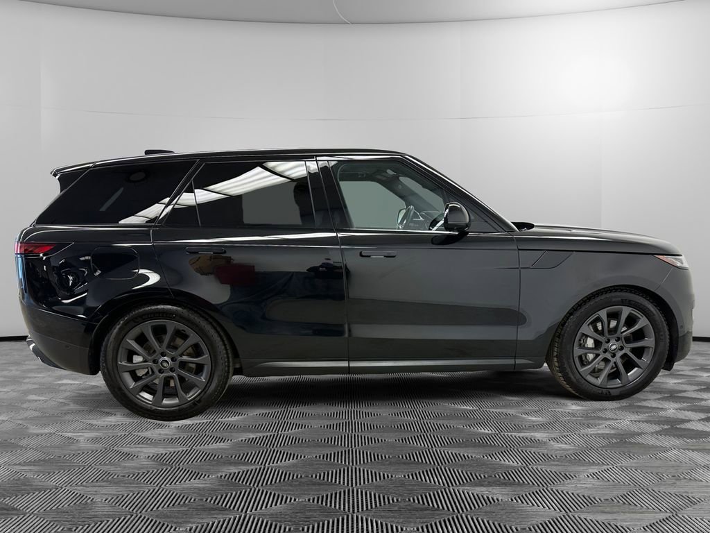 Used 2024 Land Rover Range Rover Sport SE AWD/4WD image 6
