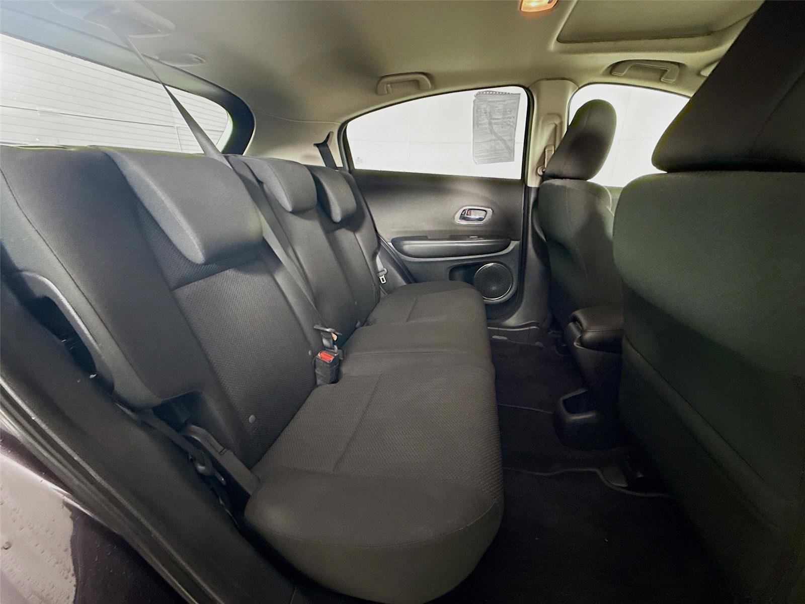 Used 2018 Honda HR-V EX image 27