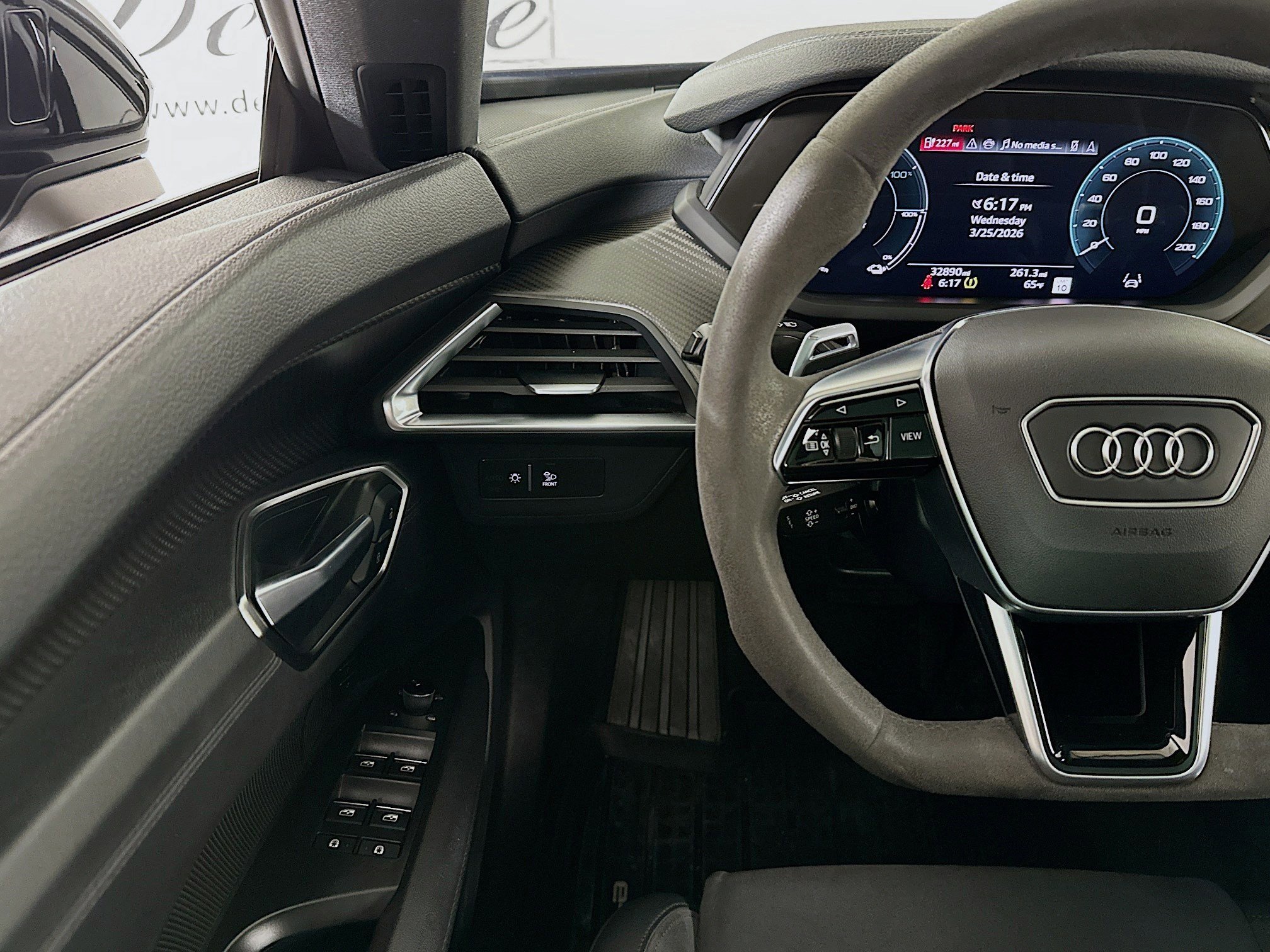 Used 2024 Audi e-tron GT Premium Plus image 10