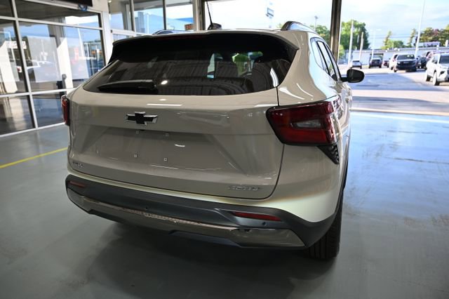 New 2026 Chevrolet Trax ACTIV w/ Driver Confidence Package FWD image 5