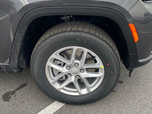 New 2025 Jeep Grand Cherokee L Laredo w/ Luxury Tech Group I image 11