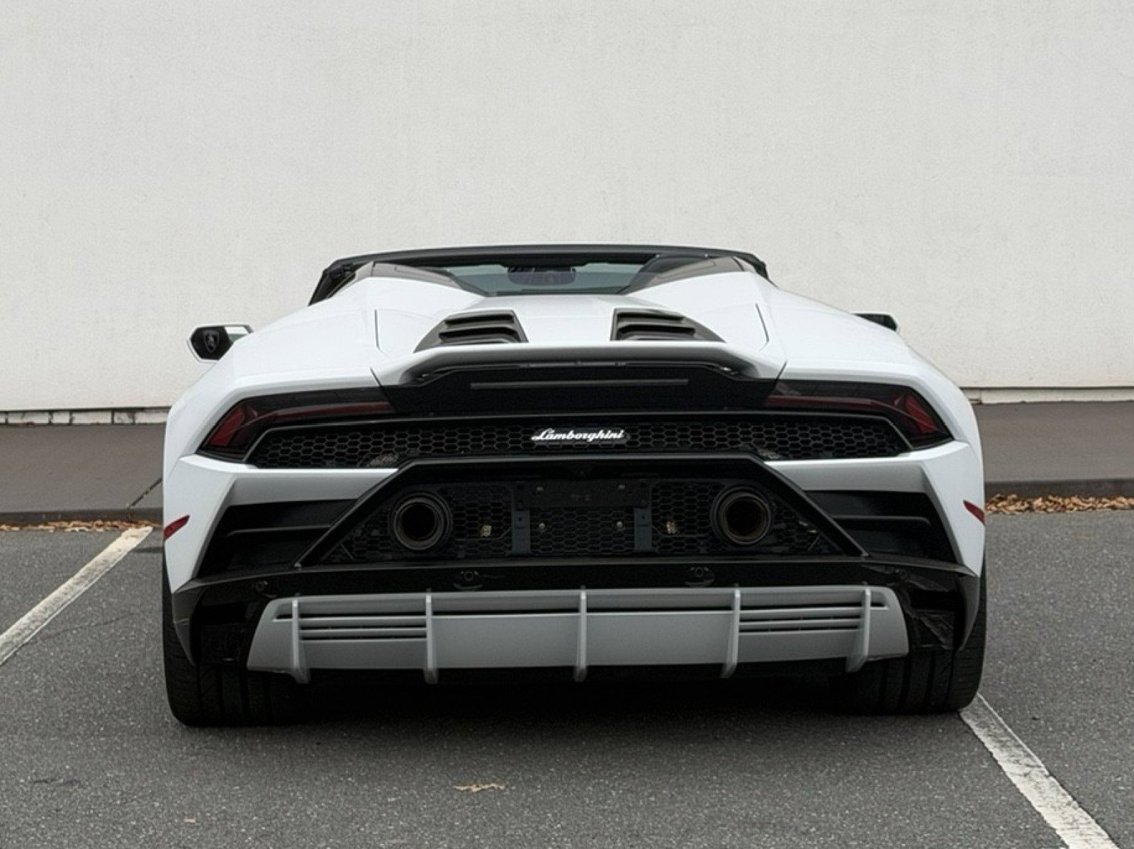 Used 2024 Lamborghini Huracan EVO image 7