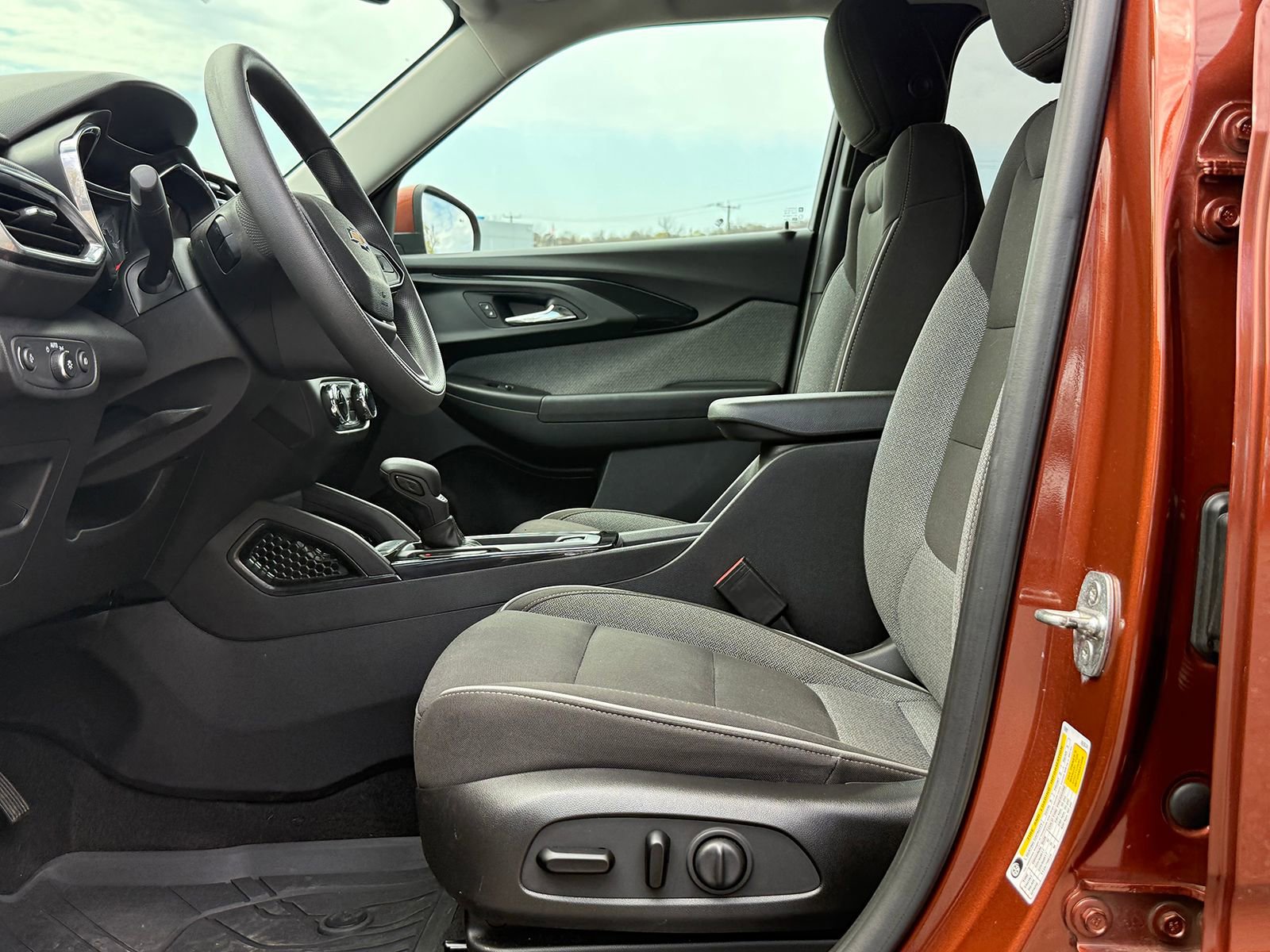 Certified 2021 Chevrolet TrailBlazer LT w/ Convenience Package AWD/4WD image 16