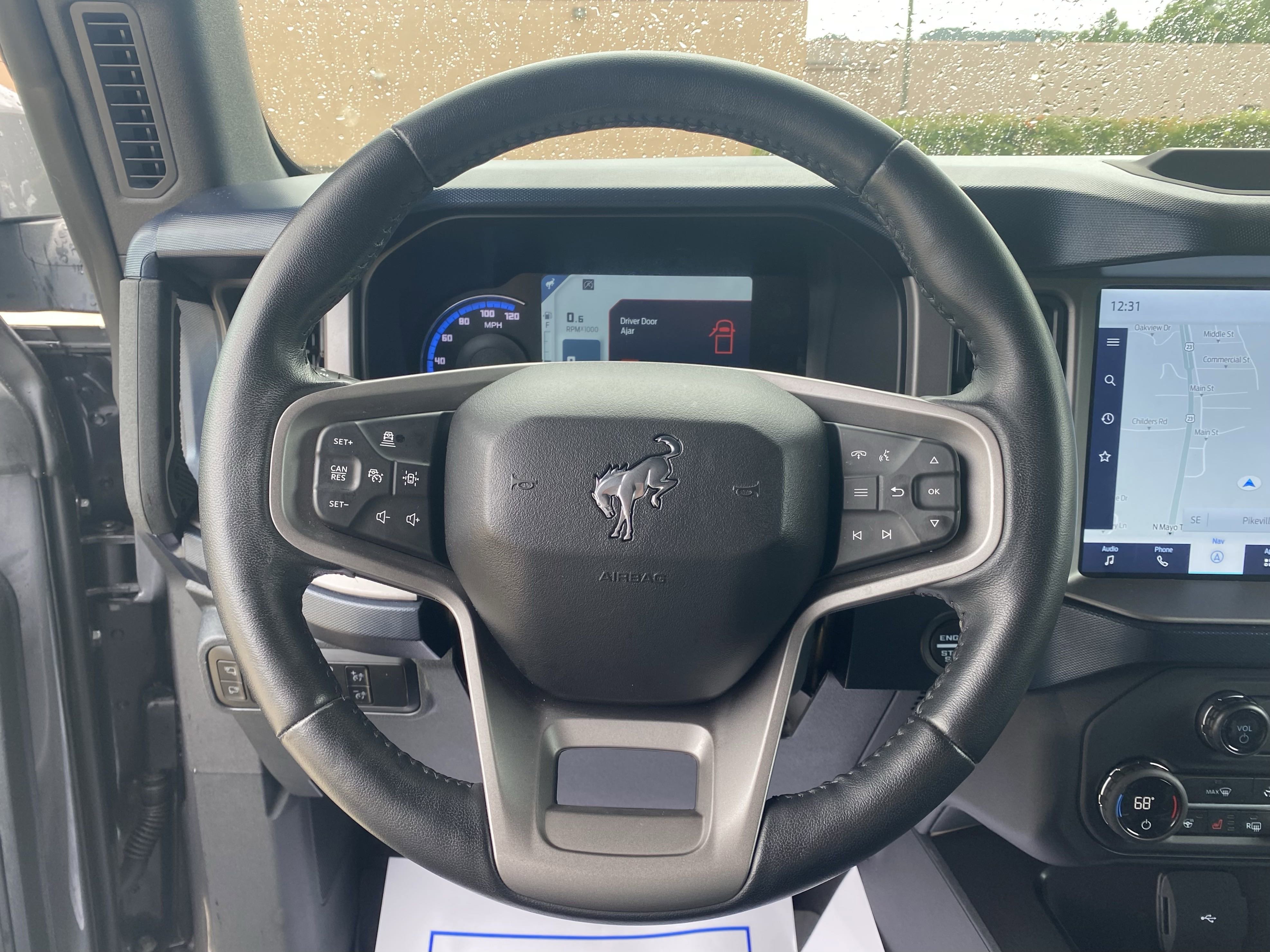 Used 2023 Ford Bronco Outer Banks image 5