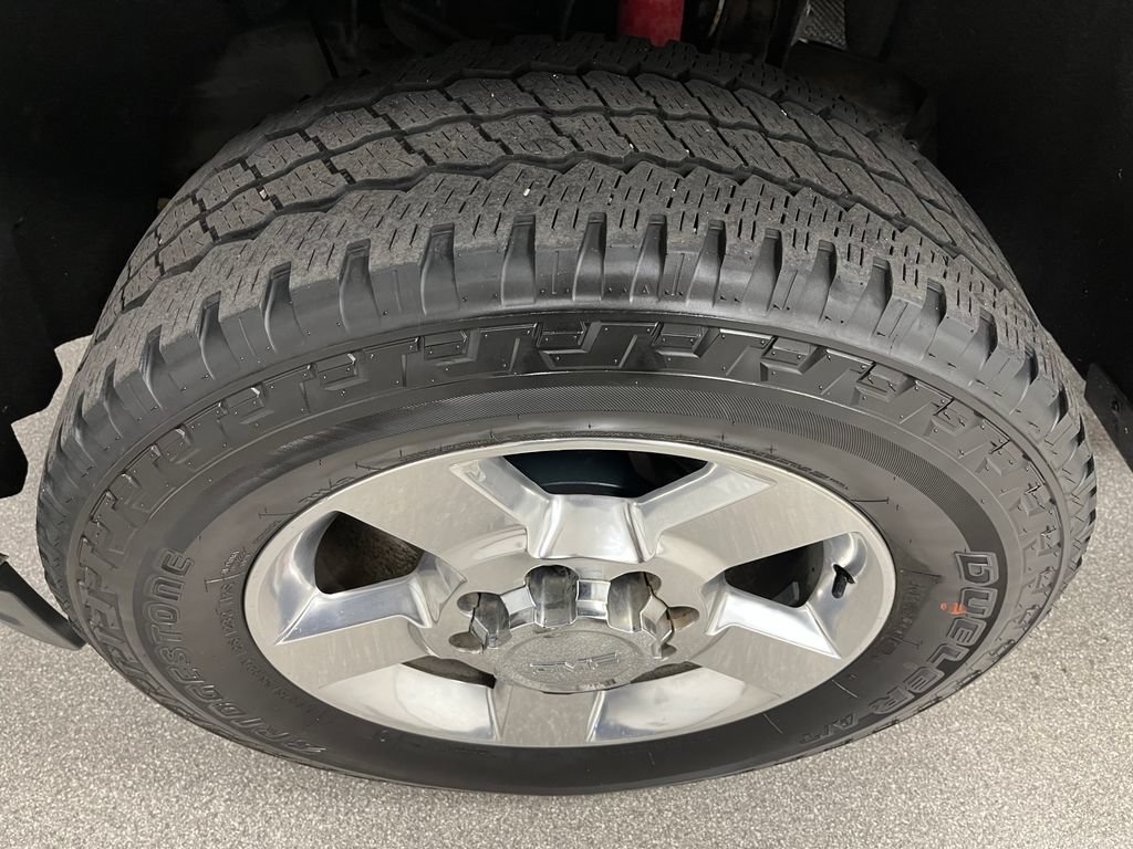 Used 2017 GMC Sierra 2500 SLE w/ HD SLE Preferred Plus Package AWD/4WD image 15