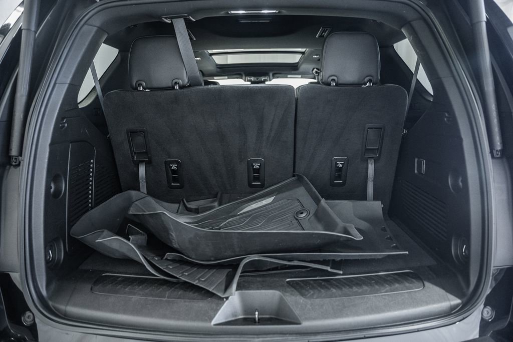 Used 2023 GMC Yukon SLT image 11