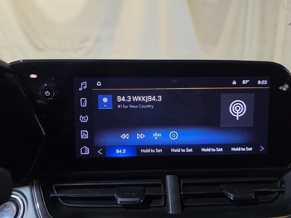 Used 2025 Chevrolet Trax LT w/ Driver Confidence Package FWD image 12