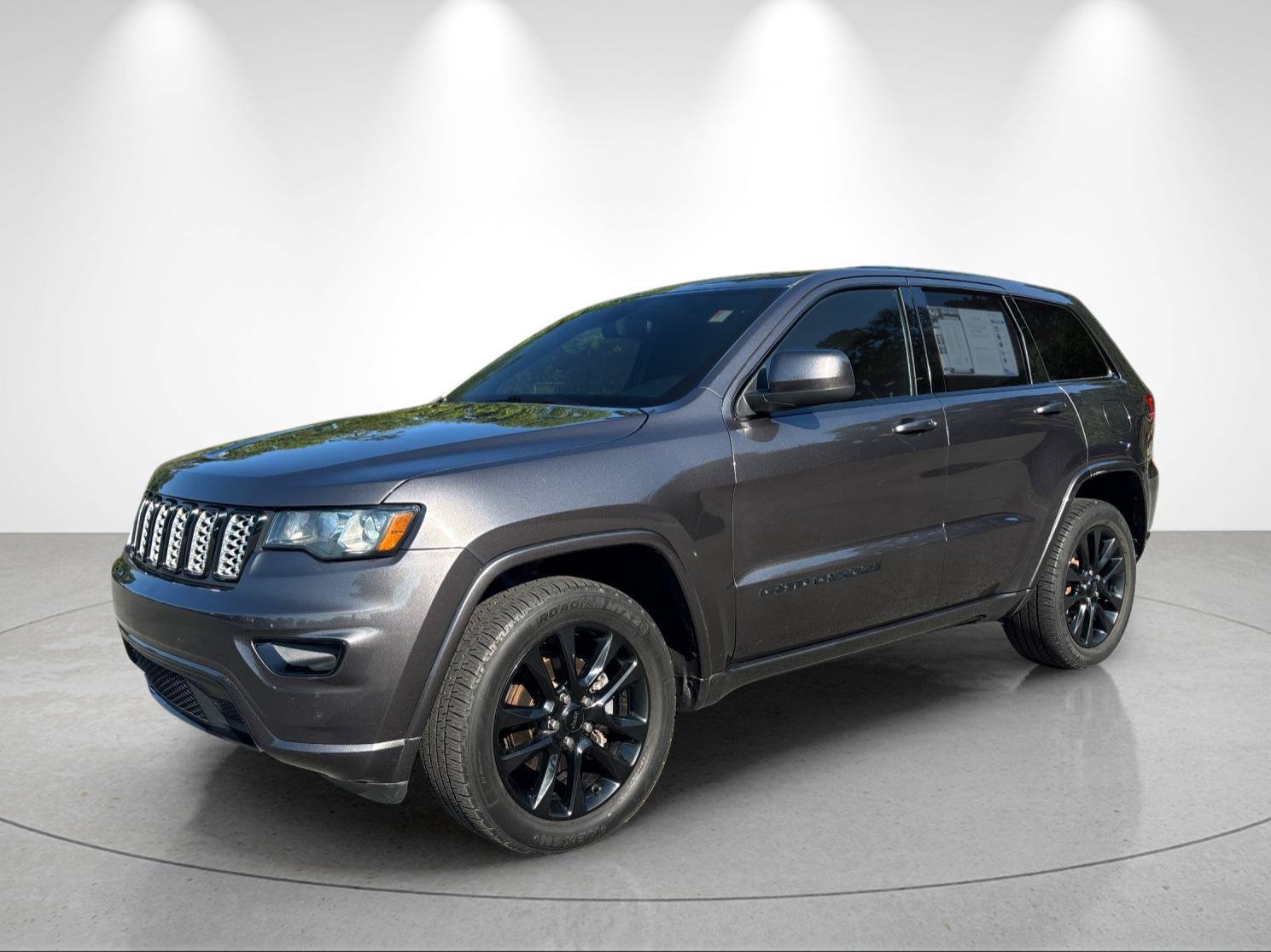 Used 2020 Jeep Grand Cherokee Altitude