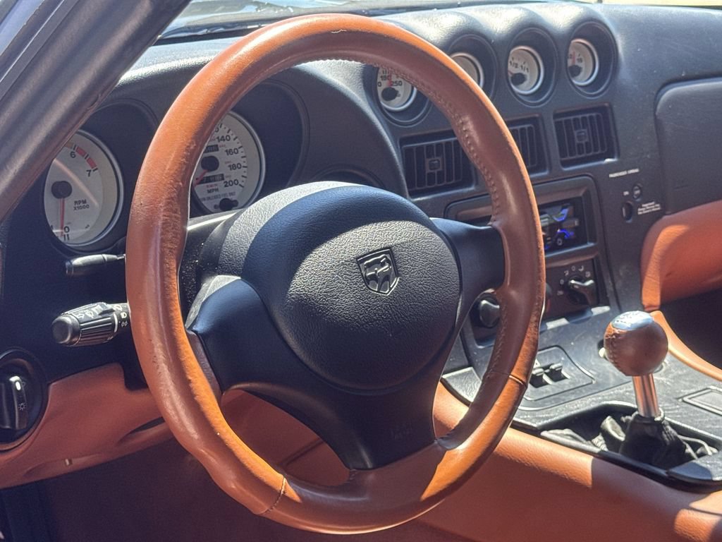Used 2000 Dodge Viper RT/10 RWD image 11