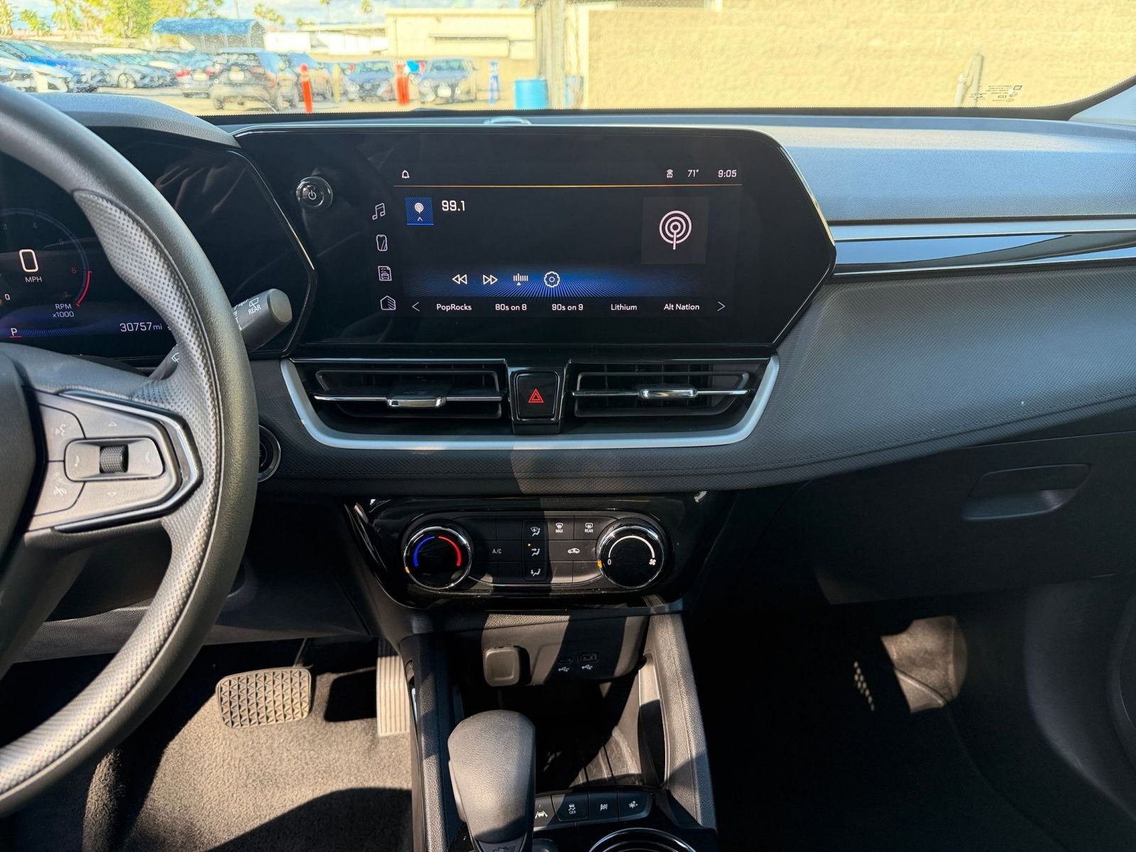 Used 2025 Chevrolet TrailBlazer LT image 17