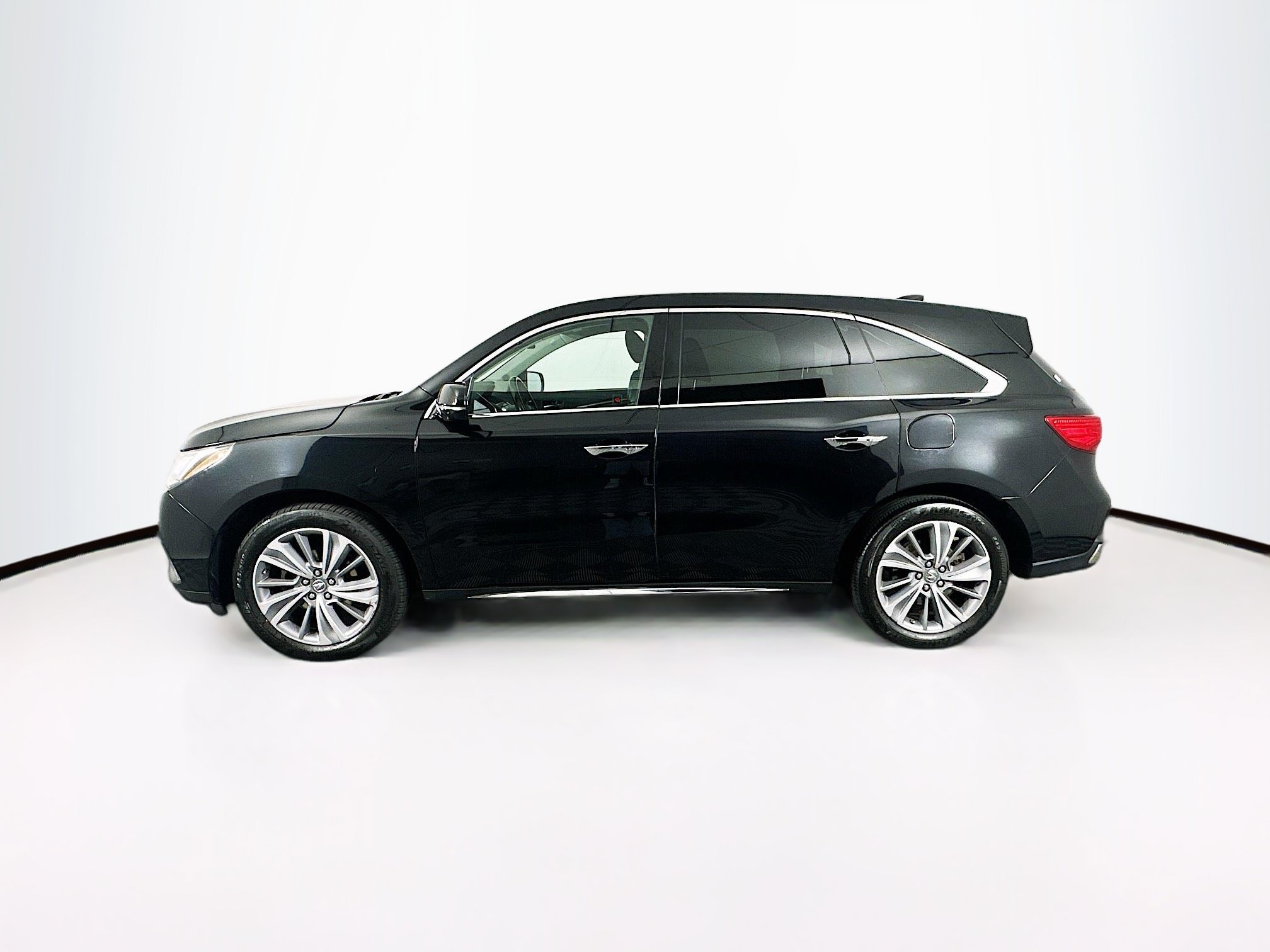 Used 2017 Acura MDX SH-AWD w/ Technology Package image 4