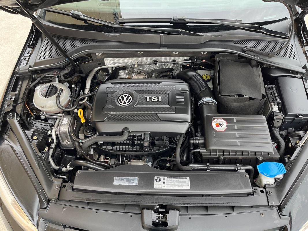 Used 2016 Volkswagen Golf S FWD image 23