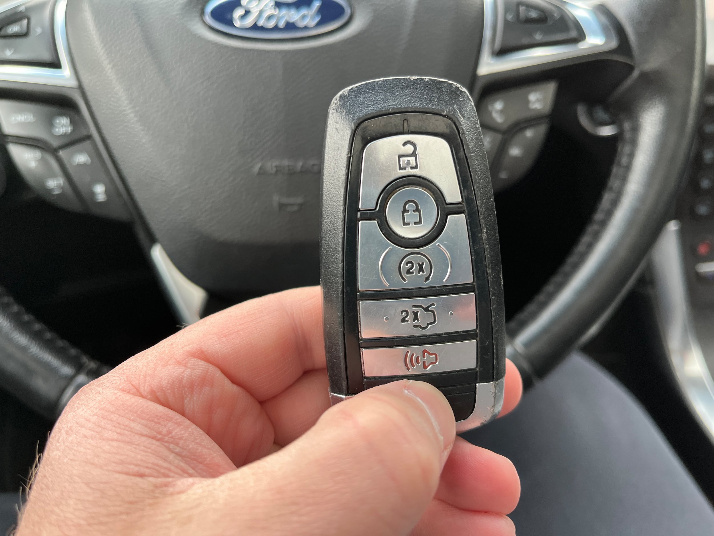Used 2019 Ford Edge Titanium w/ Cold Weather Package AWD/4WD image 21