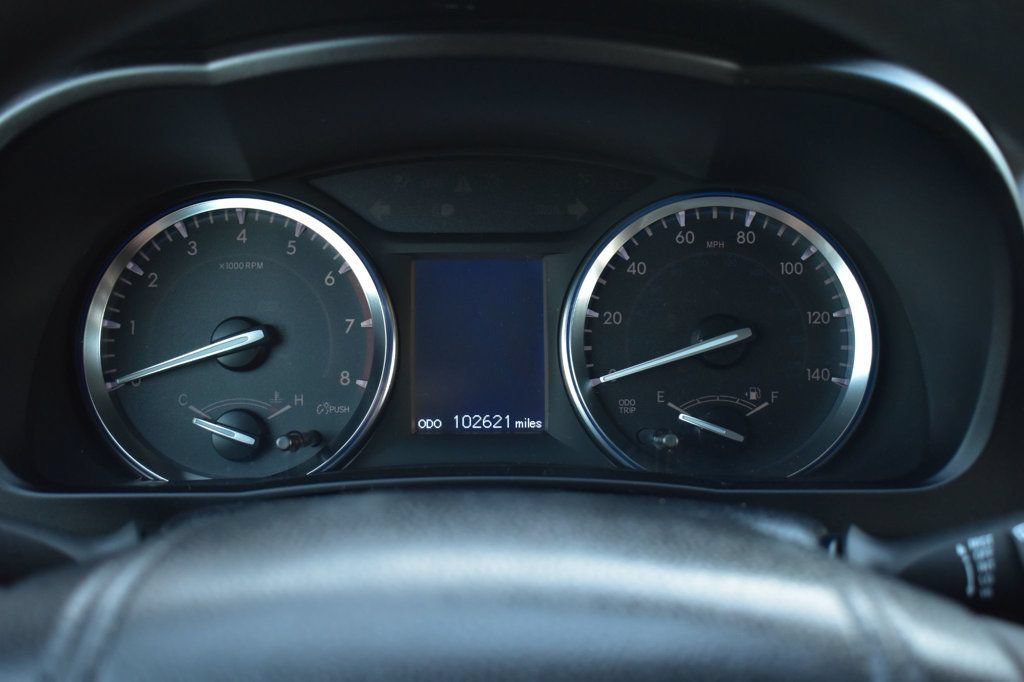 Used 2014 Toyota Highlander LE FWD image 26