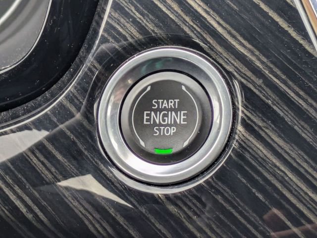 Used 2023 Cadillac XT6 Premium Luxury image 17